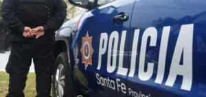 Patrullero en operativo policial en Rosario