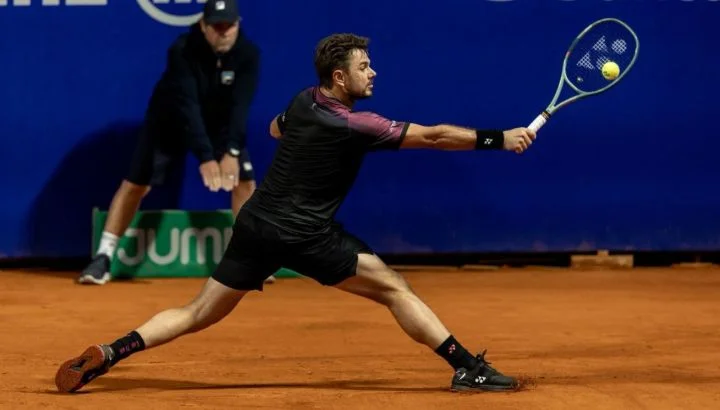El argentino, que viene de alzarse con el Argentina Open, venció al suizo por 7-5 y 6-4 en la primera ronda del certamen brasileño sobre polvo de ladrillo.