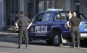 Diez policías imputados por tentativa de homicidio en Rosario