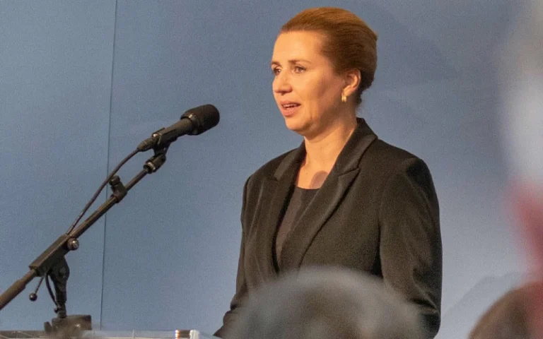 Dinamarca podría prohibir las redes sociales a menores de 15 años.