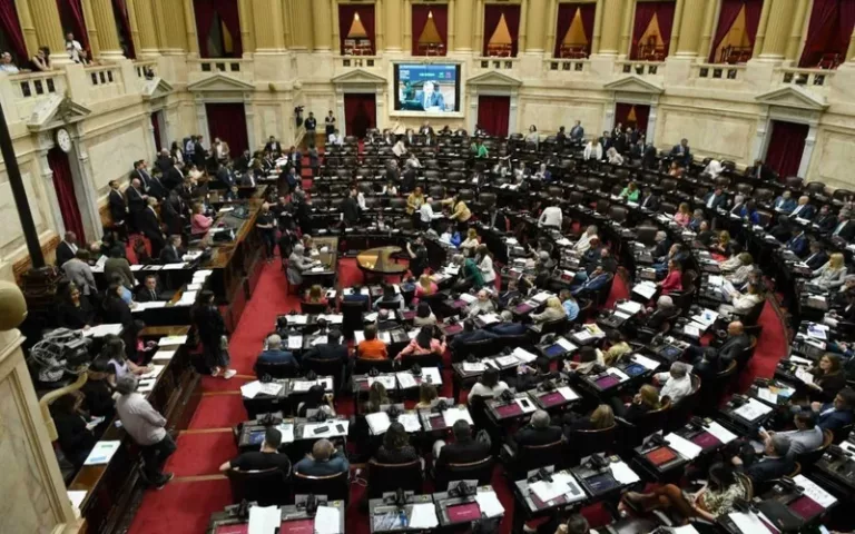 Diputados iniciará este martes el debate de la ley ómnibus