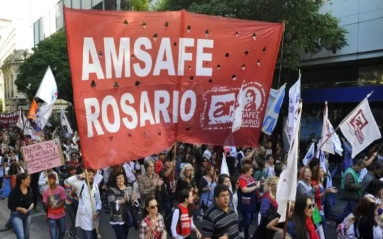 Docentes de Santa Fe rechazan la paritaria y votan entre paro parcial o total por 24 horas