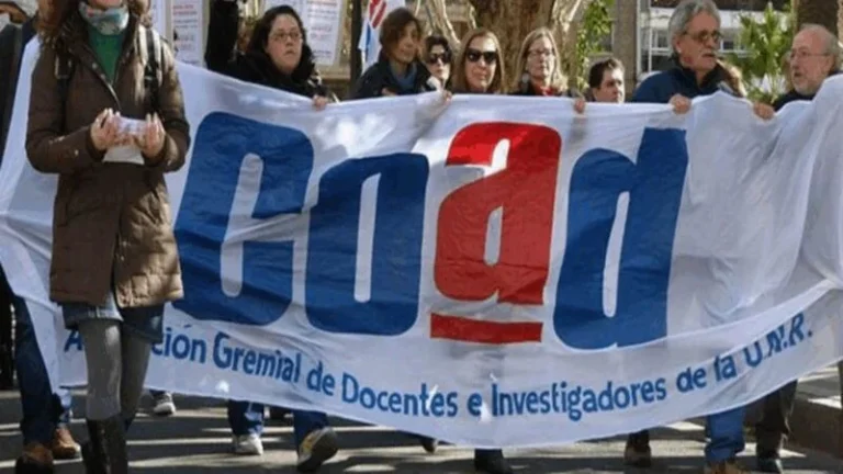 Docentes de la UNR se sumarán al paro nacional del martes