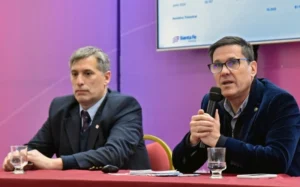 Docentes y estatales recibirán un aumento salarial