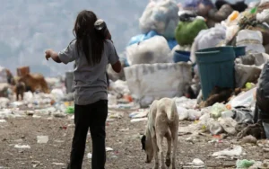 El 66,1% de los menores de catorce años son pobres
