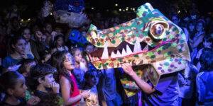 El Baile de Cabezudos regresa para celebrar el carnaval.