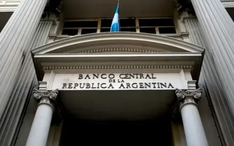 El Banco Central anticipa un alza significativa en el crédito al sector privado, proyectando un aumento del 20% para fin de año