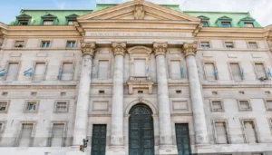 Javier Milei convierte al Banco Nación en una Sociedad Anónima.