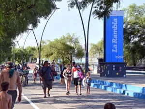 El Concejo debate un proyecto de revitalización en la Rambla