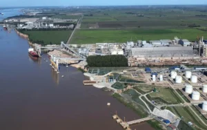 El Gobierno anunció la construcción de un puerto agroindustrial