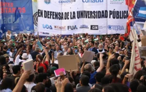 El gobierno anunció un aumento del 270% para las universidades
