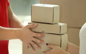 El Gobierno anunció una reducción de impuestos para compras online en el exterior