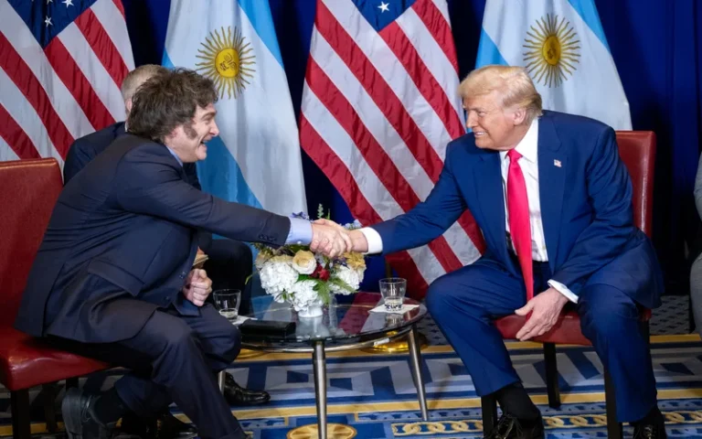 El Gobierno apoyó el ataque de Estados Unidos a Irán. Javier Milei y Luis Petri se refirieron al conflicto en sus redes sociales.