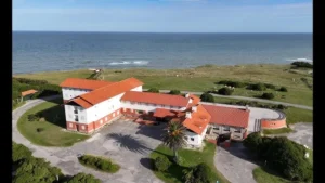 El Gobierno avanza con la privatización de complejos en Chapadmalal y Embalse