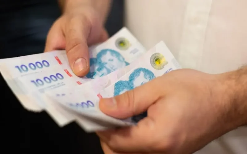 El Gobierno convocó al Consejo del Salario para definir un nuevo piso salarial