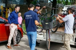 Donan bicicletas decomisadas