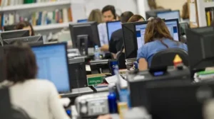 eliminan el Día del empleado público