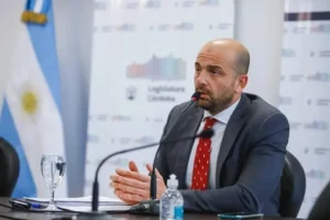 El Gobierno insta a la UTA a suspender el paro de colectivos: "Den libertad de ir a trabajar"