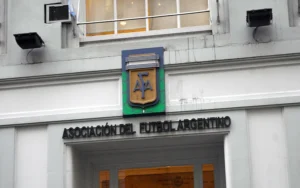 El Gobierno le quita beneficios a los clubes y aumenta alícuotas