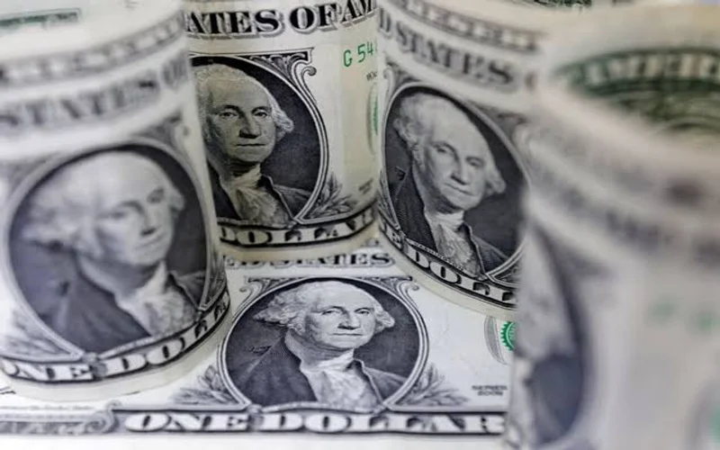 El Gobierno niega devaluación tras dichos por dólar a $1800