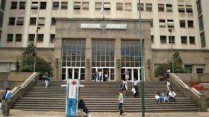 Santa Fe busca cobrar atención médica a extranjeros no residentes