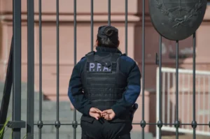 Por decreto, el Gobierno reformó el perfil de la Policía Federal