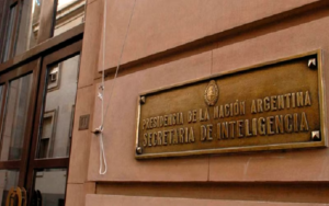 El Gobierno reemplaza a Neiffert y nombra a Auguadra en la SIDE.