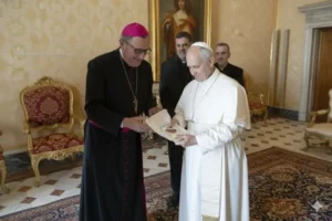el Papa fue invitado a Rosario