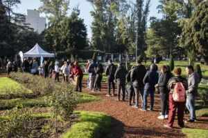 entrega esquejes parque independencia