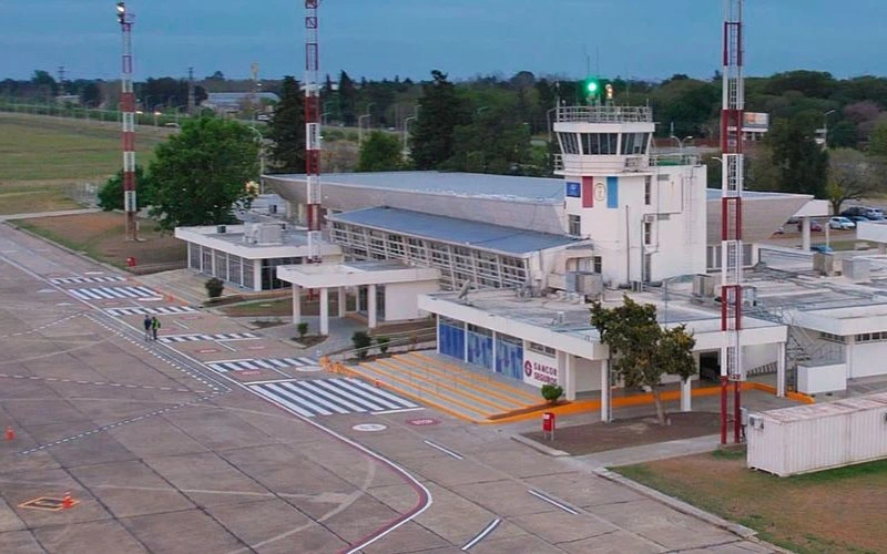 El aeropuerto Sauce Viejo busca recuperar su conectividad ante la falta de vuelos.