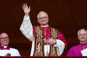 El arzobispo de Rosario fue designado por el Papa León XIV como consultor del Vaticano