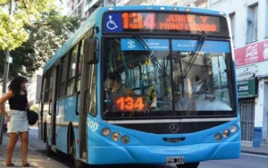 Ya rige el aumento del boleto de colectivo en la ciudad