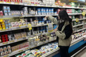 El consumo cayó un 0,1% en julio