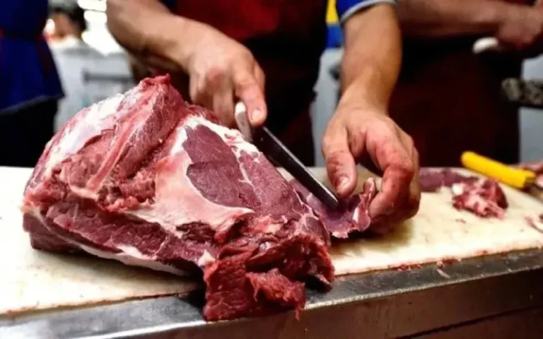 El consumo de carne vacuna se derrumbó a su peor nivel en 30 años