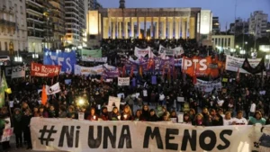 Movilización de Ni Una Menos en Rosario por el femicidio de Agostina