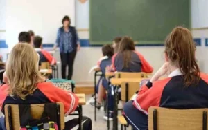 El gobierno dará otra vez vouchers educativos