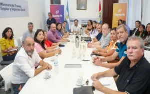 El gobierno provincial y los gremios estatales retoman las paritarias