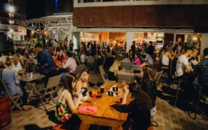 El gremio gastronómico rosarino apoya el cambio en las propinas