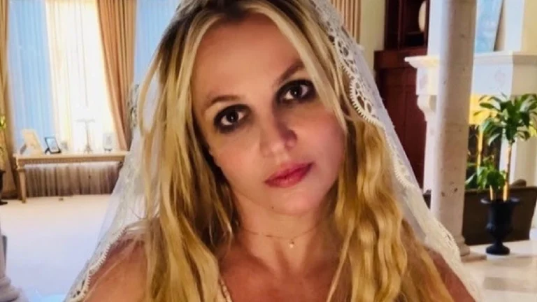 Britney Spears anunció que se casó con ella misma.