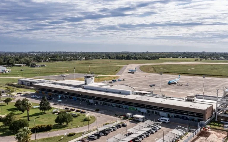 El lunes el aeropuerto de Rosario cerrará durante diez horas