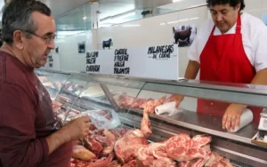 El precio promedio de la carne vacuna cayó un 25%