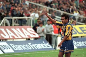El mundo Central despide a Omar Palma