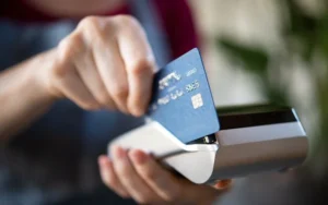 El uso de tarjetas de crédito creció casi un 7%