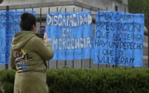 Emergencia en discapacidad: hubo una nutrida marcha en Rosario