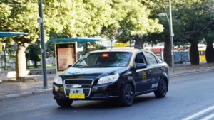 Buscan habilitar taxis con motores que consumen menos