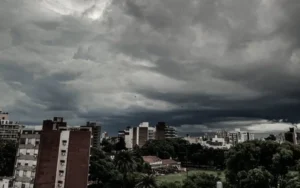 En Rosario, se cumplió el alerta amarillo y se hizo de noche