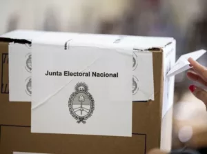 En Santa Fe, al mediodía ya había votado el 35% del padrón