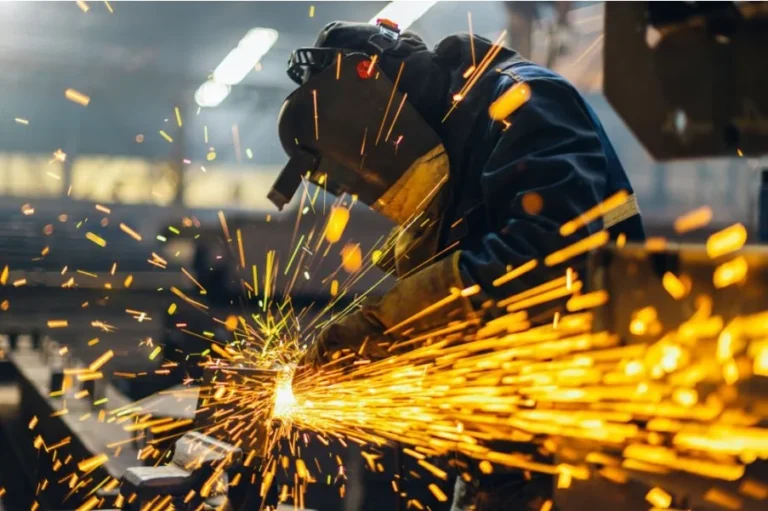 En agosto, la actividad metalúrgica cayó un 10,2%