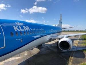 Un médico le salvó la vida a una pasajera en pleno vuelo