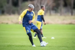 Enzo Copetti se lesionó la rodilla